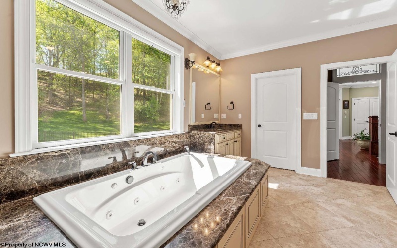 211 Meredith Street, Morgantown, West Virginia 26508, 4 Bedrooms Bedrooms, 9 Rooms Rooms,4 BathroomsBathrooms,Single Family Detached,For Sale,Meredith,10164517