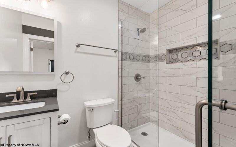 211 Meredith Street, Morgantown, West Virginia 26508, 4 Bedrooms Bedrooms, 9 Rooms Rooms,4 BathroomsBathrooms,Single Family Detached,For Sale,Meredith,10164517