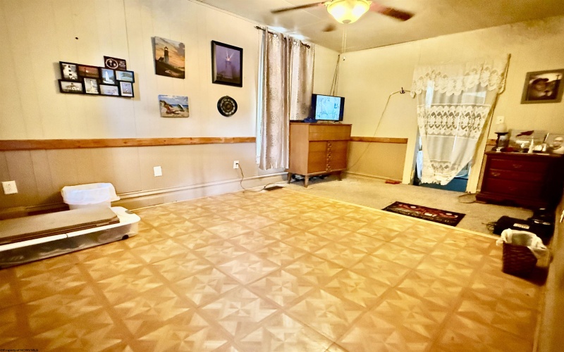 101 Madison Street, Fairview, West Virginia 26570, 4 Bedrooms Bedrooms, 8 Rooms Rooms,2 BathroomsBathrooms,Single Family Detached,For Sale,Madison,10164513