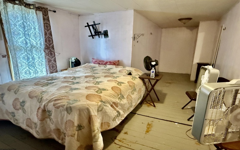 101 Madison Street, Fairview, West Virginia 26570, 4 Bedrooms Bedrooms, 8 Rooms Rooms,2 BathroomsBathrooms,Single Family Detached,For Sale,Madison,10164513