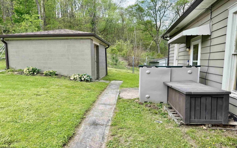 101 Madison Street, Fairview, West Virginia 26570, 4 Bedrooms Bedrooms, 8 Rooms Rooms,2 BathroomsBathrooms,Single Family Detached,For Sale,Madison,10164513