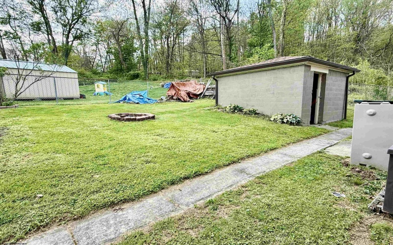 101 Madison Street, Fairview, West Virginia 26570, 4 Bedrooms Bedrooms, 8 Rooms Rooms,2 BathroomsBathrooms,Single Family Detached,For Sale,Madison,10164513