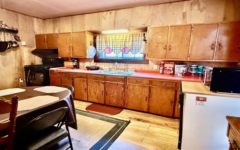 101 Madison Street, Fairview, West Virginia 26570, 4 Bedrooms Bedrooms, 8 Rooms Rooms,2 BathroomsBathrooms,Single Family Detached,For Sale,Madison,10164513