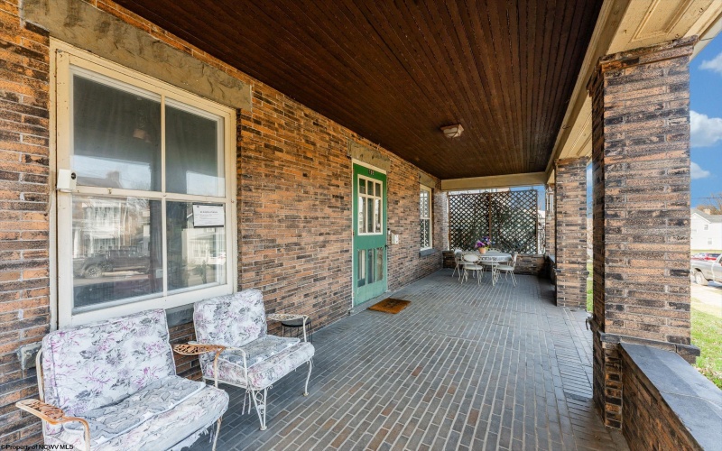 709 Benoni Avenue, Fairmont, West Virginia 26554, 5 Bedrooms Bedrooms, 10 Rooms Rooms,4 BathroomsBathrooms,Single Family Detached,For Sale,Benoni,10164494