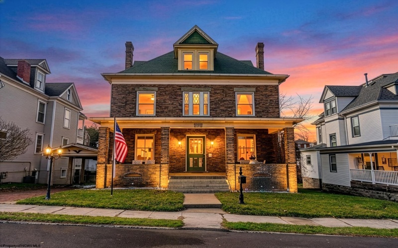 709 Benoni Avenue, Fairmont, West Virginia 26554, 5 Bedrooms Bedrooms, 10 Rooms Rooms,4 BathroomsBathrooms,Single Family Detached,For Sale,Benoni,10164494