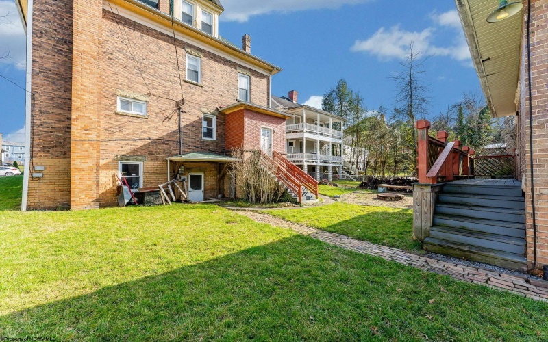 709 Benoni Avenue, Fairmont, West Virginia 26554, 5 Bedrooms Bedrooms, 10 Rooms Rooms,4 BathroomsBathrooms,Single Family Detached,For Sale,Benoni,10164494