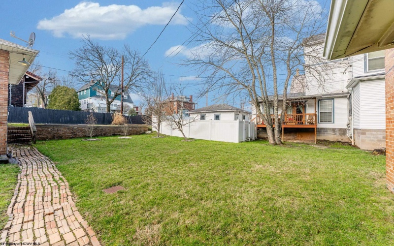 709 Benoni Avenue, Fairmont, West Virginia 26554, 5 Bedrooms Bedrooms, 10 Rooms Rooms,4 BathroomsBathrooms,Single Family Detached,For Sale,Benoni,10164494