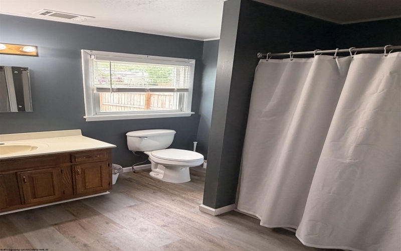 125 Catherine Street, Weston, West Virginia 26452, 2 Bedrooms Bedrooms, 7 Rooms Rooms,2 BathroomsBathrooms,Single Family Detached,For Sale,Catherine,10164539