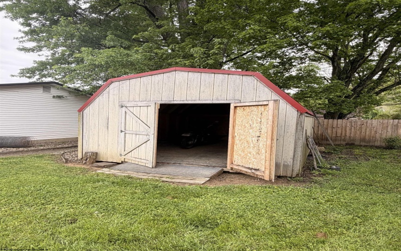 125 Catherine Street, Weston, West Virginia 26452, 2 Bedrooms Bedrooms, 7 Rooms Rooms,2 BathroomsBathrooms,Single Family Detached,For Sale,Catherine,10164539