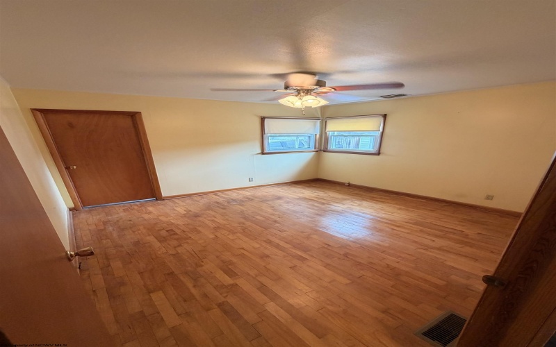 125 Catherine Street, Weston, West Virginia 26452, 2 Bedrooms Bedrooms, 7 Rooms Rooms,2 BathroomsBathrooms,Single Family Detached,For Sale,Catherine,10164539