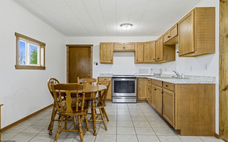 6 Leasure Lane, Bruceton Mills, West Virginia 26525, 3 Bedrooms Bedrooms, 5 Rooms Rooms,1 BathroomBathrooms,Single Family Detached,For Sale,Leasure,10164527