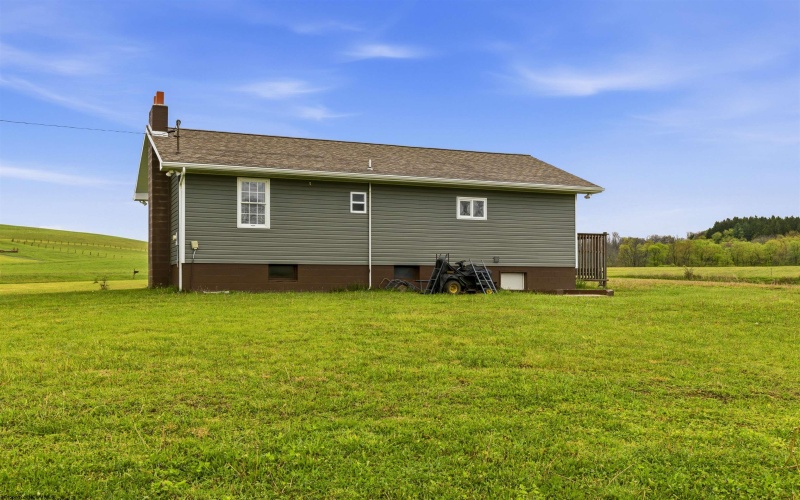 6 Leasure Lane, Bruceton Mills, West Virginia 26525, 3 Bedrooms Bedrooms, 5 Rooms Rooms,1 BathroomBathrooms,Single Family Detached,For Sale,Leasure,10164527