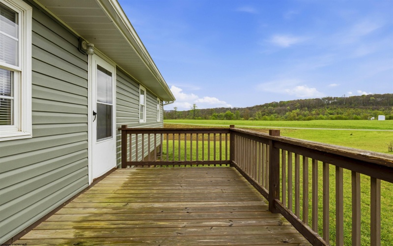 6 Leasure Lane, Bruceton Mills, West Virginia 26525, 3 Bedrooms Bedrooms, 5 Rooms Rooms,1 BathroomBathrooms,Single Family Detached,For Sale,Leasure,10164527