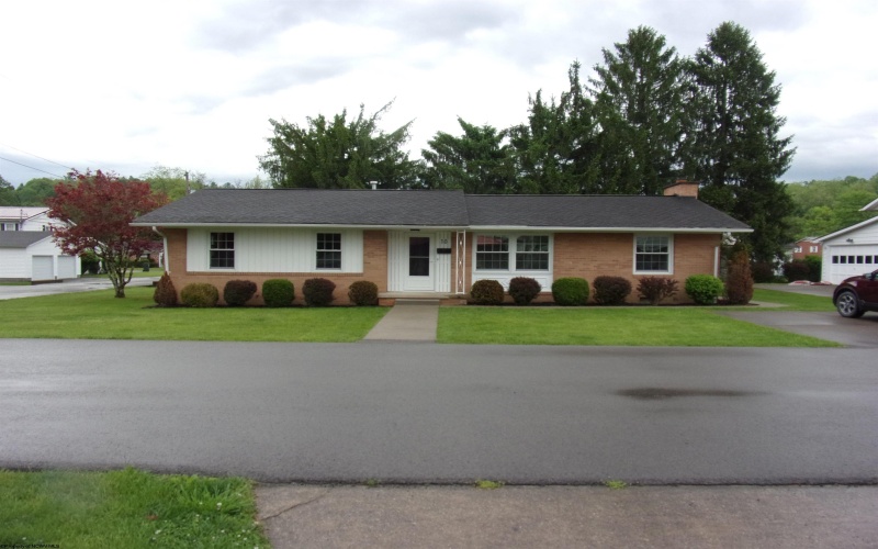 10 Myrna Street, Buckhannon, West Virginia 26201, 3 Bedrooms Bedrooms, 6 Rooms Rooms,2 BathroomsBathrooms,Single Family Detached,For Sale,Myrna,10164531