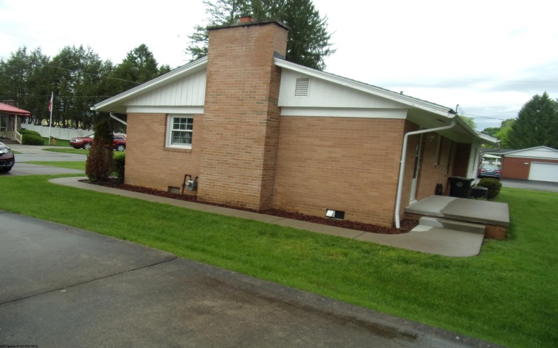10 Myrna Street, Buckhannon, West Virginia 26201, 3 Bedrooms Bedrooms, 6 Rooms Rooms,2 BathroomsBathrooms,Single Family Detached,For Sale,Myrna,10164531