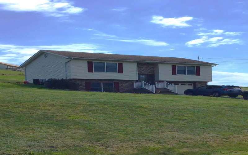 176 Evergreen Drive, Buckhannon, West Virginia 26201, 3 Bedrooms Bedrooms, 6 Rooms Rooms,1 BathroomBathrooms,Single Family Detached,For Sale,Evergreen,10164532