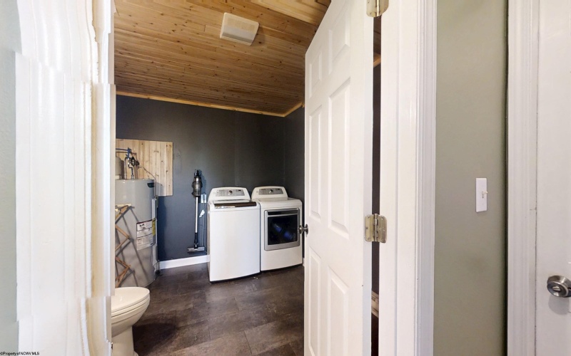 176 Evergreen Drive, Buckhannon, West Virginia 26201, 3 Bedrooms Bedrooms, 6 Rooms Rooms,1 BathroomBathrooms,Single Family Detached,For Sale,Evergreen,10164532