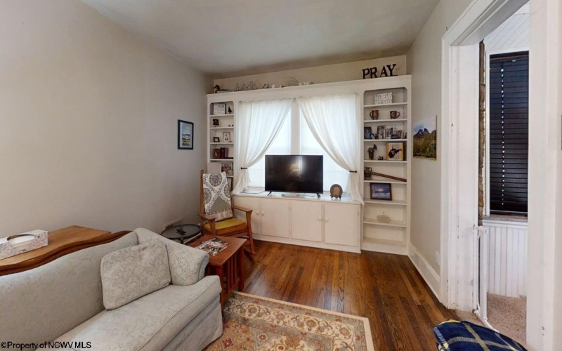 6 Jo Harry Drive, Fairmont, West Virginia 26554, 3 Bedrooms Bedrooms, 9 Rooms Rooms,1 BathroomBathrooms,Single Family Detached,For Sale,Jo Harry,10164533