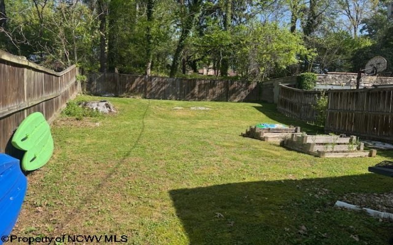 6 Jo Harry Drive, Fairmont, West Virginia 26554, 3 Bedrooms Bedrooms, 9 Rooms Rooms,1 BathroomBathrooms,Single Family Detached,For Sale,Jo Harry,10164533