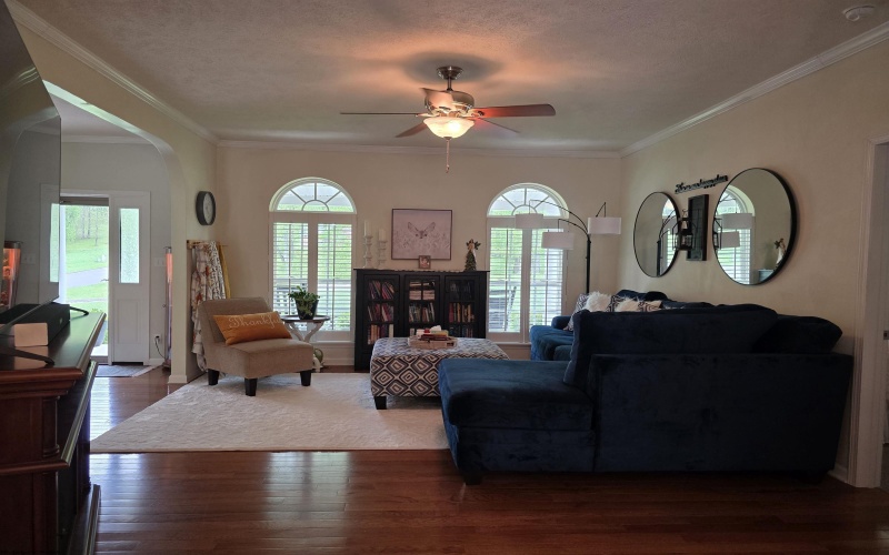 264 Riverdale Drive, Shinnston, West Virginia 26431, 3 Bedrooms Bedrooms, 9 Rooms Rooms,3 BathroomsBathrooms,Single Family Detached,For Sale,Riverdale,10164534