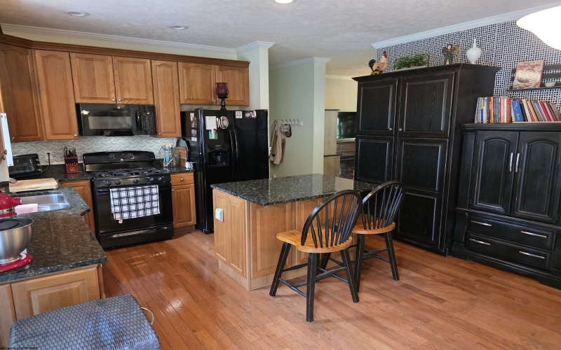 264 Riverdale Drive, Shinnston, West Virginia 26431, 3 Bedrooms Bedrooms, 9 Rooms Rooms,3 BathroomsBathrooms,Single Family Detached,For Sale,Riverdale,10164534