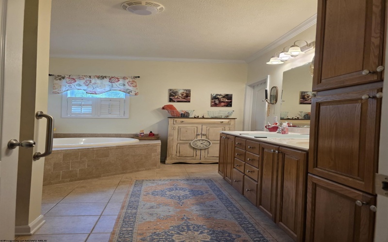 264 Riverdale Drive, Shinnston, West Virginia 26431, 3 Bedrooms Bedrooms, 9 Rooms Rooms,3 BathroomsBathrooms,Single Family Detached,For Sale,Riverdale,10164534