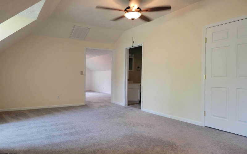 264 Riverdale Drive, Shinnston, West Virginia 26431, 3 Bedrooms Bedrooms, 9 Rooms Rooms,3 BathroomsBathrooms,Single Family Detached,For Sale,Riverdale,10164534