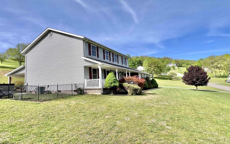 125 Jarrett Drive, Buckhannon, West Virginia 26201, 4 Bedrooms Bedrooms, 7 Rooms Rooms,2 BathroomsBathrooms,Single Family Detached,For Sale,Jarrett,10164535