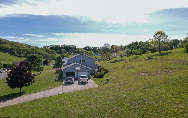 125 Jarrett Drive, Buckhannon, West Virginia 26201, 4 Bedrooms Bedrooms, 7 Rooms Rooms,2 BathroomsBathrooms,Single Family Detached,For Sale,Jarrett,10164535