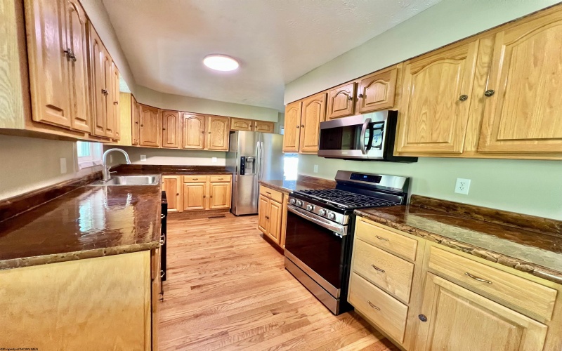 125 Jarrett Drive, Buckhannon, West Virginia 26201, 4 Bedrooms Bedrooms, 7 Rooms Rooms,2 BathroomsBathrooms,Single Family Detached,For Sale,Jarrett,10164535