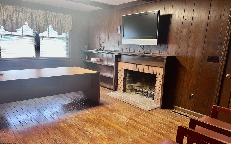 330 Beverly Pike, Elkins, West Virginia 26241, 4 Bedrooms Bedrooms, 9 Rooms Rooms,1 BathroomBathrooms,Single Family Detached,For Sale,Beverly,10164536