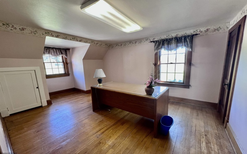 330 Beverly Pike, Elkins, West Virginia 26241, 4 Bedrooms Bedrooms, 9 Rooms Rooms,1 BathroomBathrooms,Single Family Detached,For Sale,Beverly,10164536