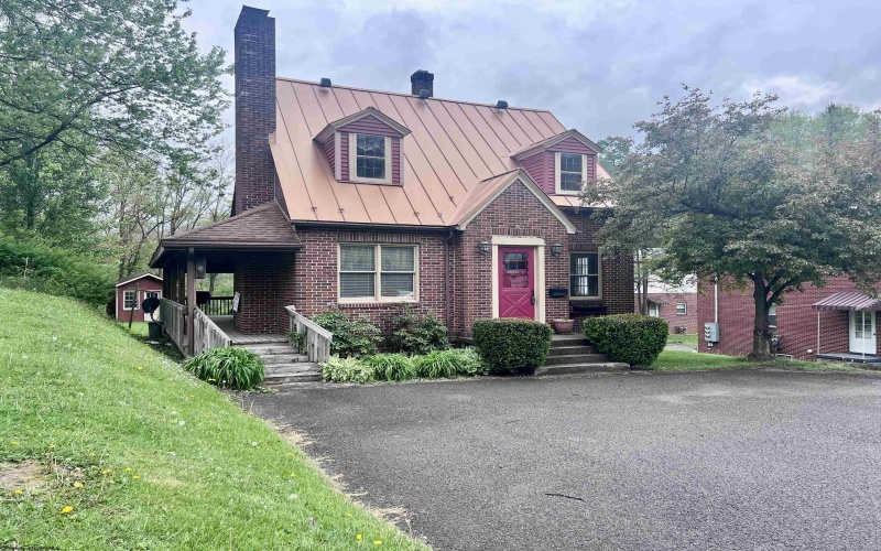 330 Beverly Pike, Elkins, West Virginia 26241, 4 Bedrooms Bedrooms, 9 Rooms Rooms,1 BathroomBathrooms,Single Family Detached,For Sale,Beverly,10164536