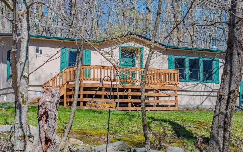 395 Woodbine Drive, Terra Alta, West Virginia 26764, 2 Bedrooms Bedrooms, 6 Rooms Rooms,1 BathroomBathrooms,Single Family Detached,For Sale,Woodbine,10164537
