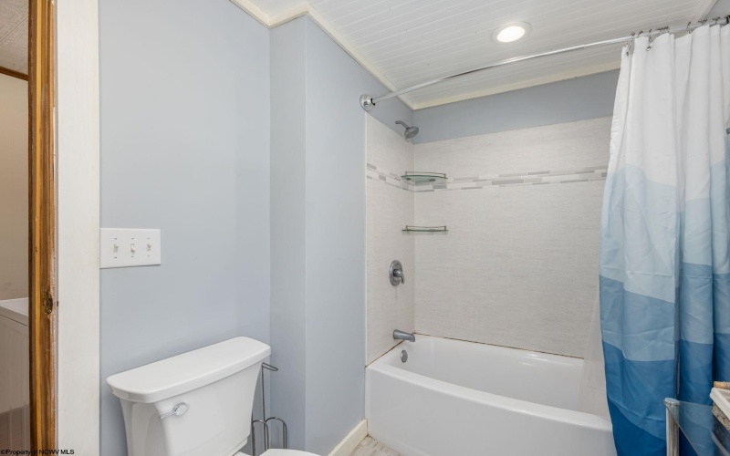 395 Woodbine Drive, Terra Alta, West Virginia 26764, 2 Bedrooms Bedrooms, 6 Rooms Rooms,1 BathroomBathrooms,Single Family Detached,For Sale,Woodbine,10164537