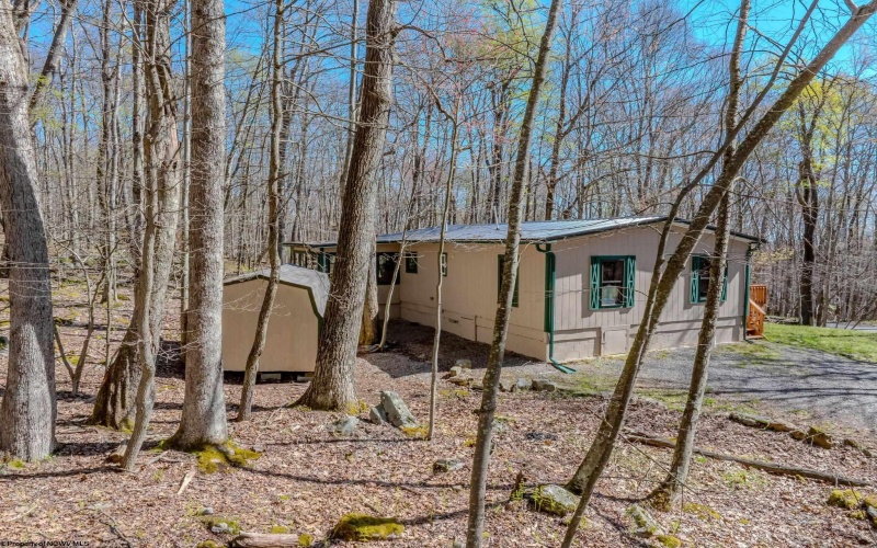 395 Woodbine Drive, Terra Alta, West Virginia 26764, 2 Bedrooms Bedrooms, 6 Rooms Rooms,1 BathroomBathrooms,Single Family Detached,For Sale,Woodbine,10164537