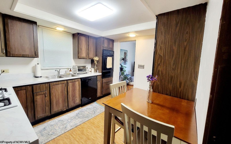 1024 Cayton Street, Morgantown, West Virginia 26505, ,Multi-unit/income,For Sale,Cayton,10164543