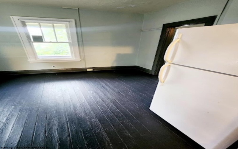 1024 Cayton Street, Morgantown, West Virginia 26505, ,Multi-unit/income,For Sale,Cayton,10164543