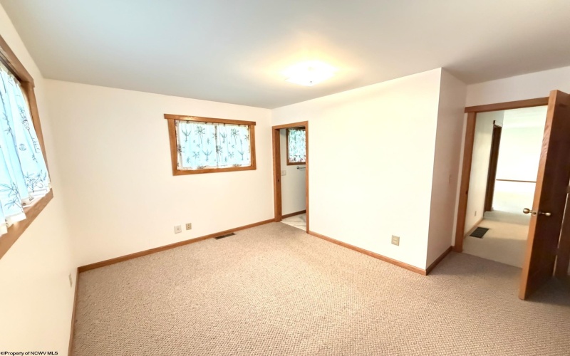 822 Kingwood Pike, Morgantown, West Virginia 26508, 3 Bedrooms Bedrooms, 6 Rooms Rooms,2 BathroomsBathrooms,Single Family Detached,For Sale,Kingwood,10164546