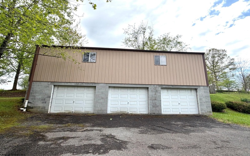 822 Kingwood Pike, Morgantown, West Virginia 26508, 3 Bedrooms Bedrooms, 6 Rooms Rooms,2 BathroomsBathrooms,Single Family Detached,For Sale,Kingwood,10164546