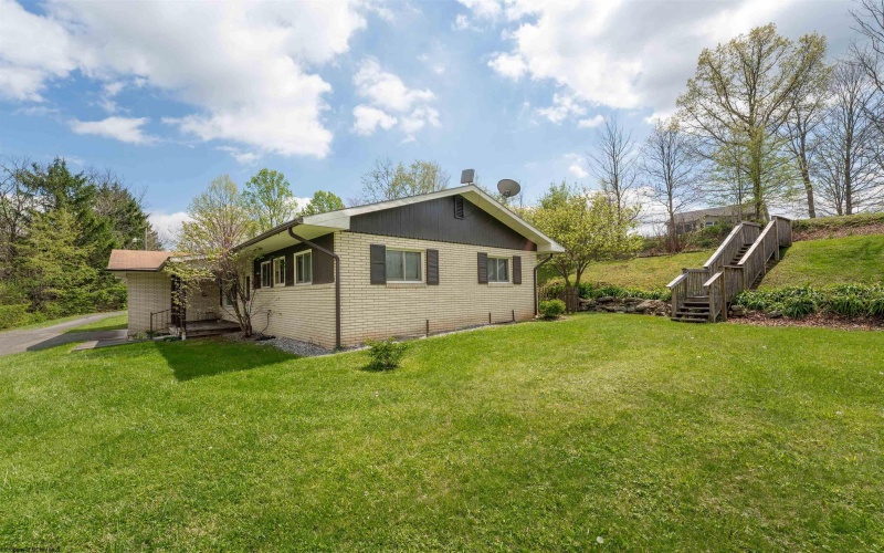 822 Kingwood Pike, Morgantown, West Virginia 26508, 3 Bedrooms Bedrooms, 6 Rooms Rooms,2 BathroomsBathrooms,Single Family Detached,For Sale,Kingwood,10164546