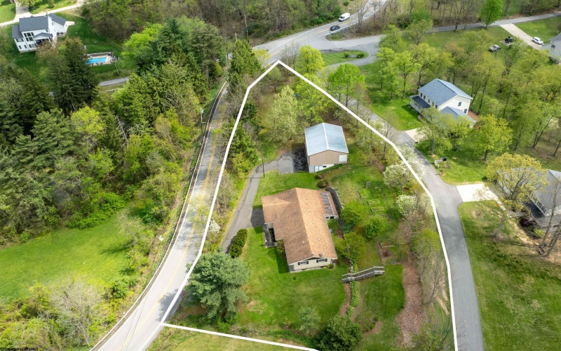 822 Kingwood Pike, Morgantown, West Virginia 26508, 3 Bedrooms Bedrooms, 6 Rooms Rooms,2 BathroomsBathrooms,Single Family Detached,For Sale,Kingwood,10164546