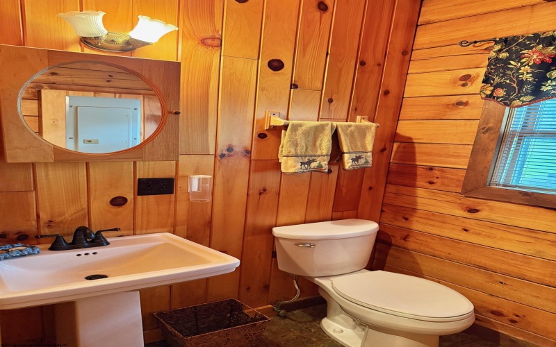 199 Maple Lane, Davis, West Virginia 26260-000, 3 Bedrooms Bedrooms, 7 Rooms Rooms,2 BathroomsBathrooms,Single Family Detached,For Sale,Maple,10164563
