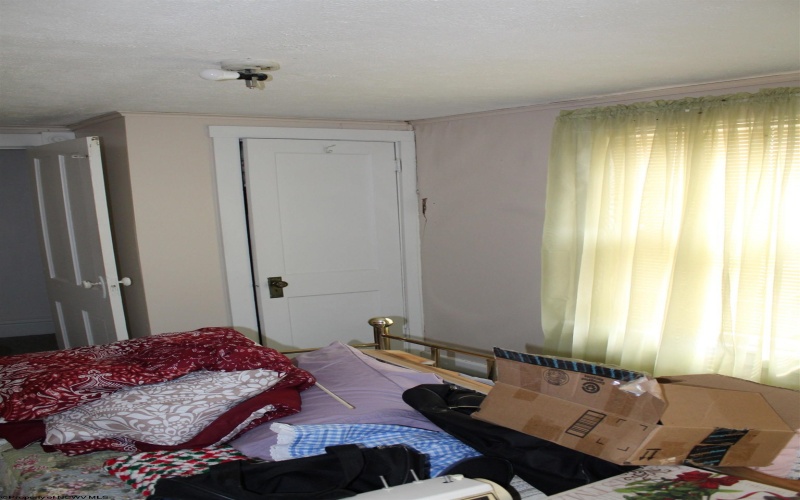 3418 Central Street, Farmington, West Virginia 26571, 3 Bedrooms Bedrooms, 7 Rooms Rooms,1 BathroomBathrooms,Single Family Detached,For Sale,Central,10164562