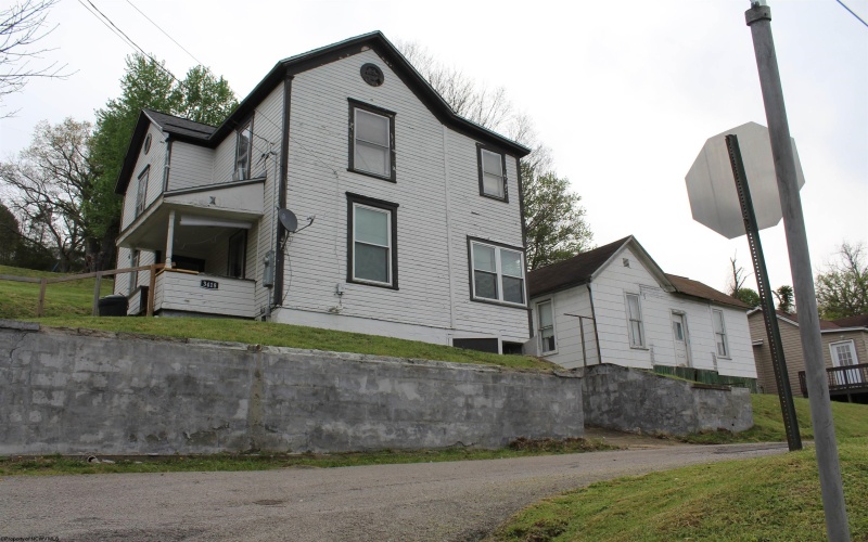 3418 Central Street, Farmington, West Virginia 26571, 3 Bedrooms Bedrooms, 7 Rooms Rooms,1 BathroomBathrooms,Single Family Detached,For Sale,Central,10164562