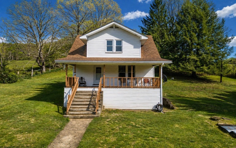 96 Fowler Road, Grafton, West Virginia 26354, 3 Bedrooms Bedrooms, 6 Rooms Rooms,1 BathroomBathrooms,Single Family Detached,For Sale,Fowler,10164551