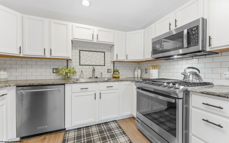 2010 Pinecrest Drive, Morgantown, West Virginia 26505, 3 Bedrooms Bedrooms, 7 Rooms Rooms,2 BathroomsBathrooms,Single Family Detached,For Sale,Pinecrest,10164547