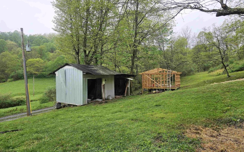 402 Battle Run Road, Wallace, West Virginia 26448, 3 Bedrooms Bedrooms, 5 Rooms Rooms,2 BathroomsBathrooms,Single Family Detached,For Sale,Battle Run,10164560