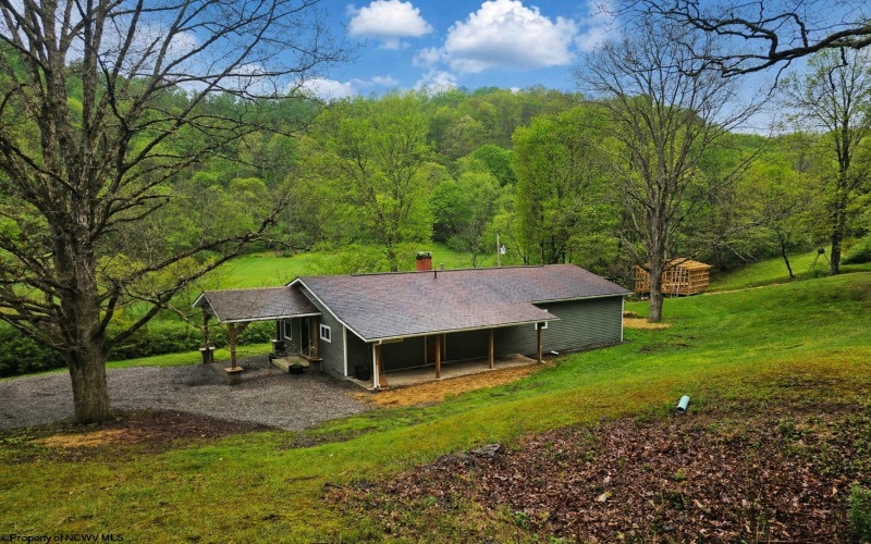 402 Battle Run Road, Wallace, West Virginia 26448, 3 Bedrooms Bedrooms, 5 Rooms Rooms,2 BathroomsBathrooms,Single Family Detached,For Sale,Battle Run,10164560