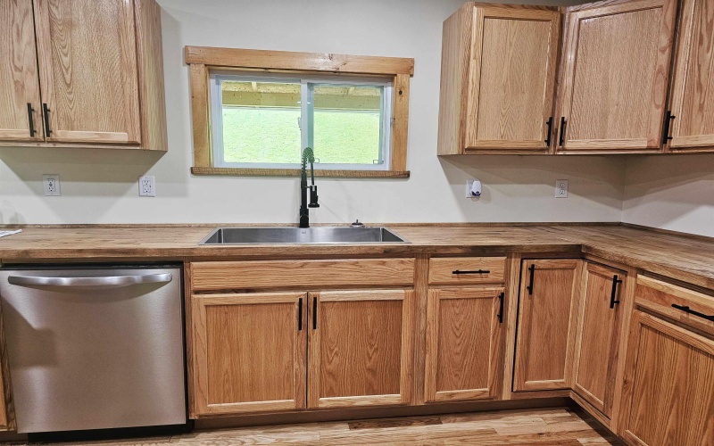 402 Battle Run Road, Wallace, West Virginia 26448, 3 Bedrooms Bedrooms, 5 Rooms Rooms,2 BathroomsBathrooms,Single Family Detached,For Sale,Battle Run,10164560